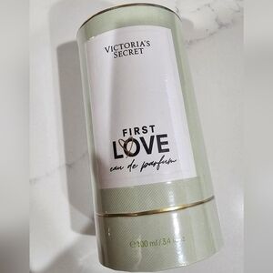 Victoria's Secret First Love Eau de Parfum in Soft Green 100ml/3.4 Oz NEW
